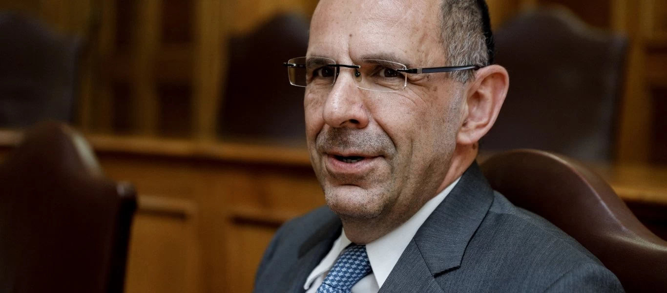 Πολίτες δύο ταχυτήτων: Μετακινήσεις από νομό σε νομό μόνο με «υγειονομικό πάσο» προανήγγειλε ο Γ.Γεραπετρίτης!